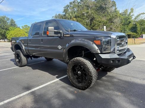 Used 2016 Ford F250 Lariat w/ Lariat Ultimate Package image 4