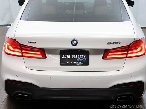 Used 2017 BMW 540i xDrive AWD/4WD image 18