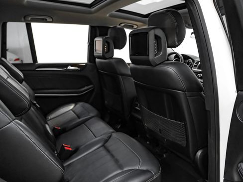 Used 2014 Mercedes-Benz GL 450 4MATIC image 30