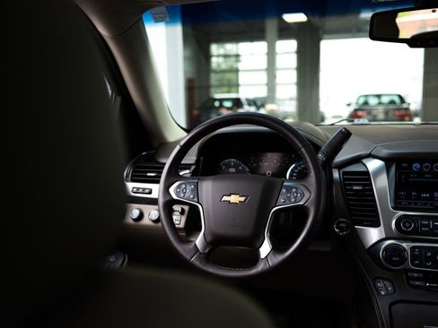 Used 2017 Chevrolet Tahoe Premier AWD/4WD image 13