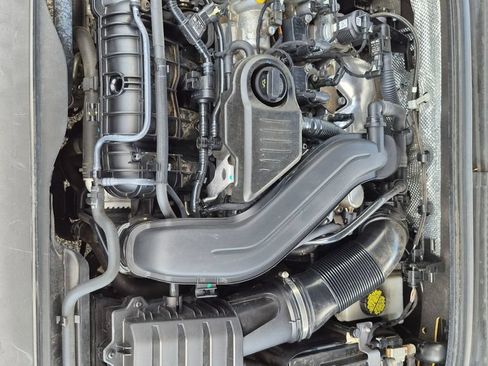 Used 2024 Volkswagen Jetta SE FWD image 14