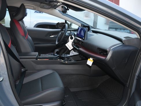 New 2026 Toyota Prius Plug-In Hybrid image 11