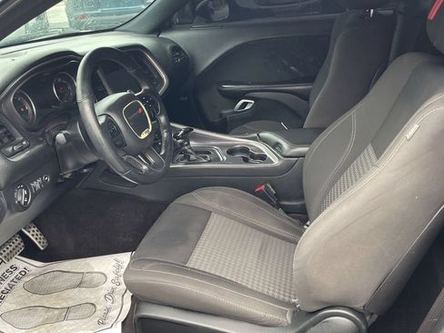 Used 2018 Dodge Challenger R/T w/ Performance Handling Group RWD image 17