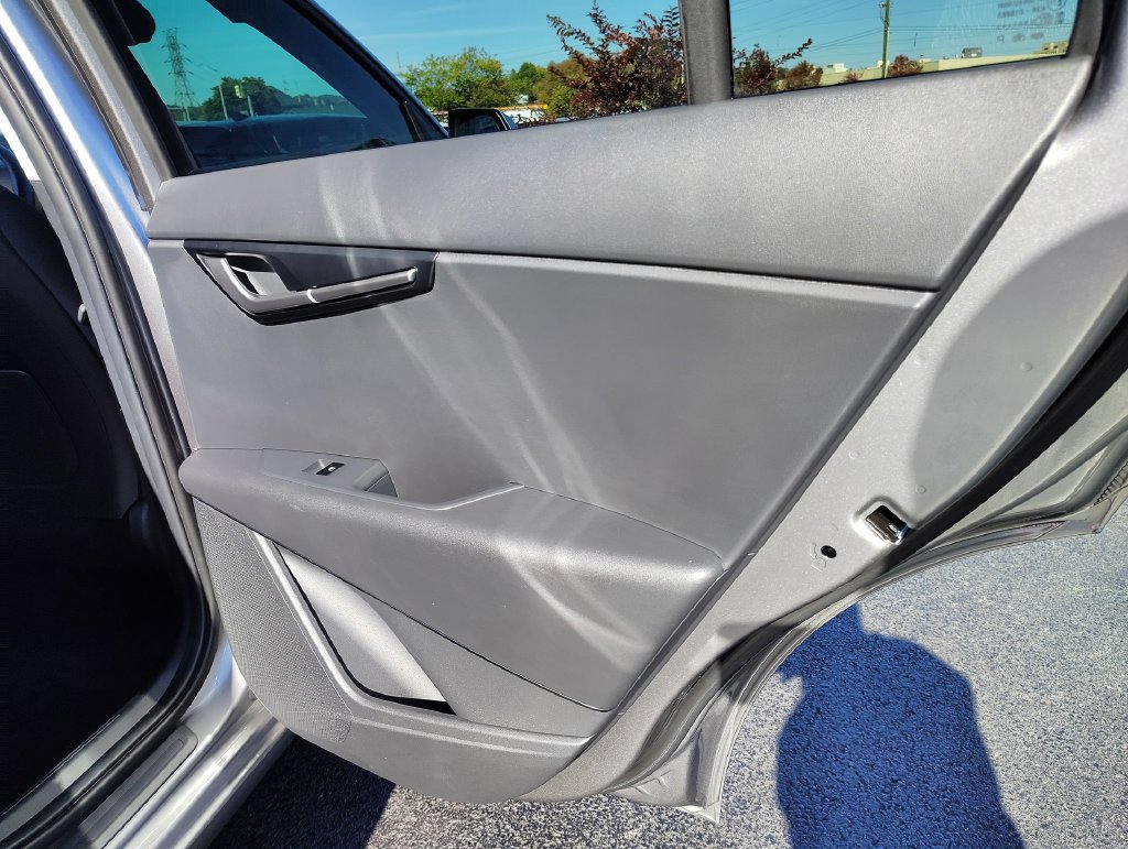 Used 2024 Kia Niro LX FWD image 22