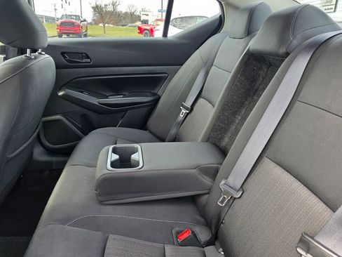 Used 2025 Nissan Altima 2.5 SV image 30