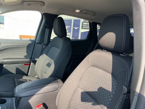 New 2025 Ford Escape Active w/ Cold Weather Package image 31