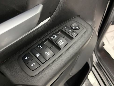 Used 2022 RAM 1500 Big Horn AWD/4WD image 35