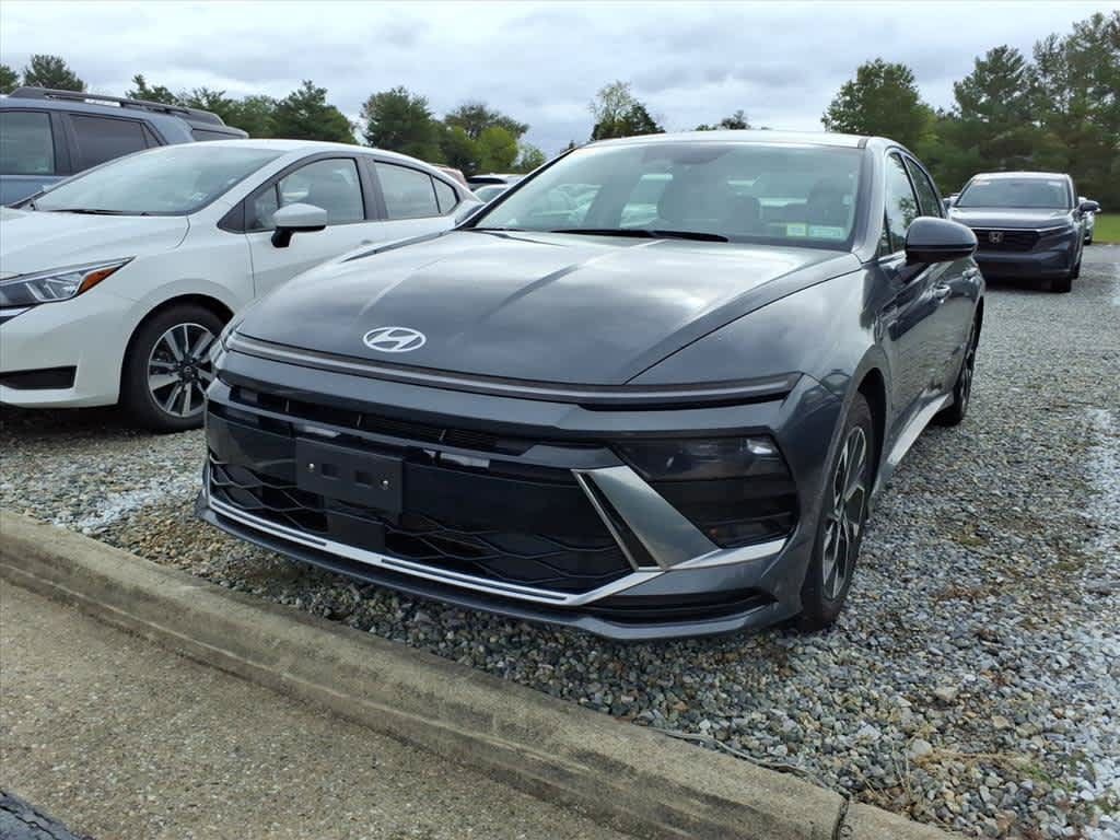 Used 2024 Hyundai Sonata SEL FWD image 3