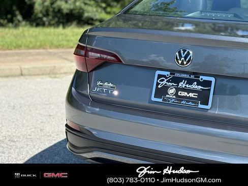 Used 2024 Volkswagen Jetta SE FWD image 15
