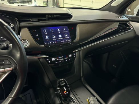 Used 2021 Cadillac XT6 Sport w/ Platinum Package image 18