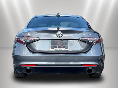 Used 2024 Alfa Romeo Giulia Ti AWD/4WD image 5