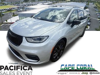 New 2026 Chrysler Pacifica Limited w/ S Appearance Package