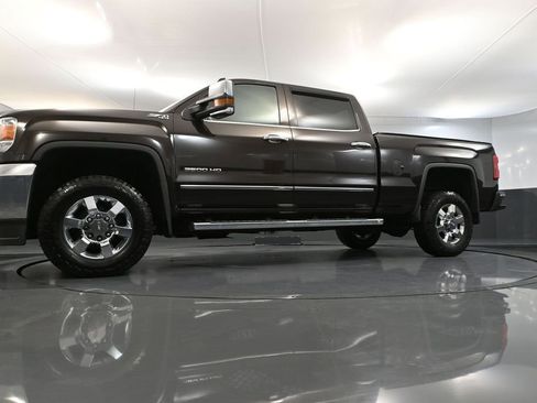 Used 2018 GMC Sierra 3500 SLT w/ Duramax Plus Package image 54