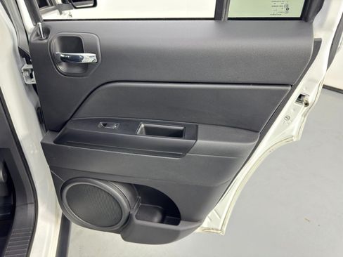 Used 2015 Jeep Patriot Sport w/ Power Value Group FWD image 33