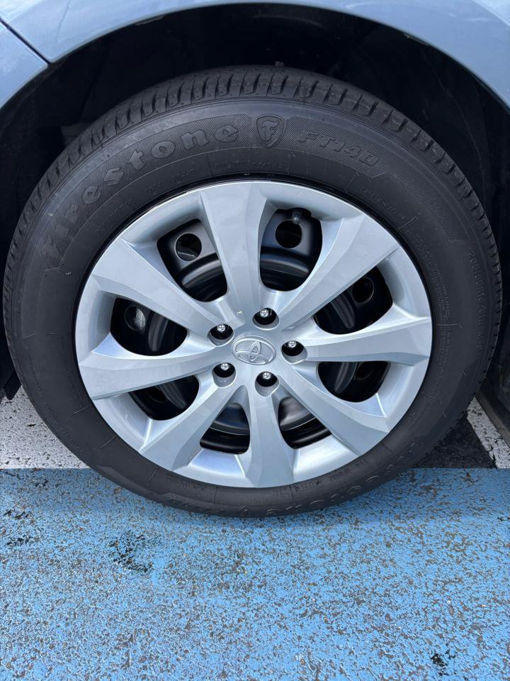 Used 2024 Toyota Corolla LE FWD image 28