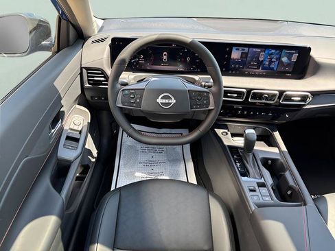 New 2026 Nissan Sentra SR w/ SR Premium Package FWD image 12