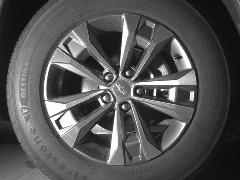 Used 2025 Chevrolet Equinox LT image 13