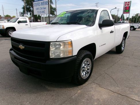 Used 2011 Chevrolet Silverado 1500 W/T AWD/4WD image 9