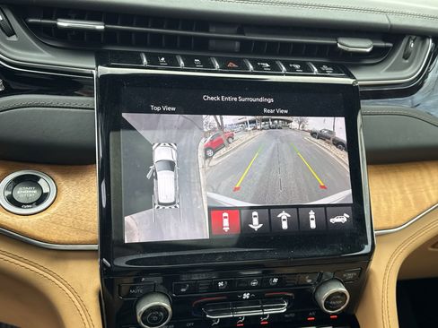 Certified 2022 Jeep Grand Cherokee Summit image 26