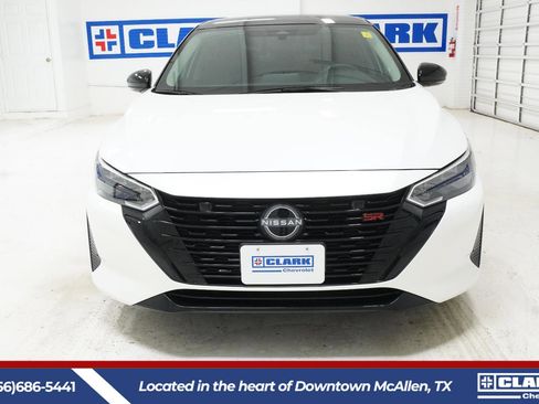 Used 2025 Nissan Sentra SR w/ Midnight Edition FWD image 2