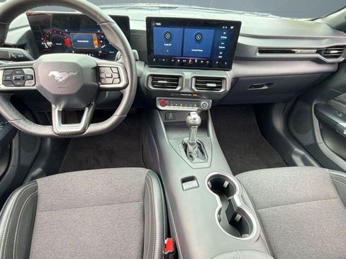 Used 2025 Ford Mustang Coupe RWD image 23