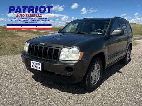 Used 2005 Jeep Grand Cherokee Laredo AWD/4WD image 1