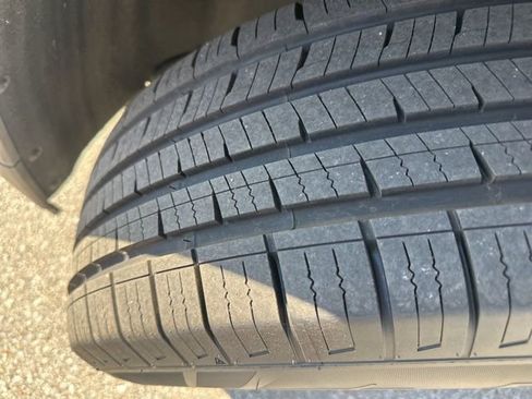 Used 2020 Chevrolet Traverse LT image 31