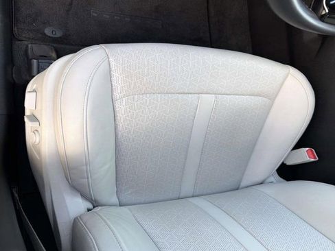 Used 2023 Kia Sorento SX FWD image 9