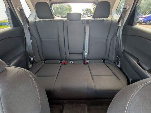 Used 2024 Nissan Rogue S AWD/4WD image 33