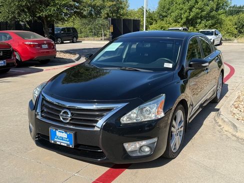 Used 2015 Nissan Altima 3.5 SL FWD image 1