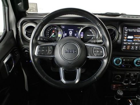 Used 2022 Jeep Wrangler Unlimited Rubicon 4xe image 23