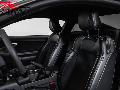 Used 2016 Ford Mustang Shelby GT350 w/ Technology Package RWD image 20