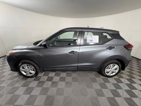 Used 2023 Nissan Kicks S image 4