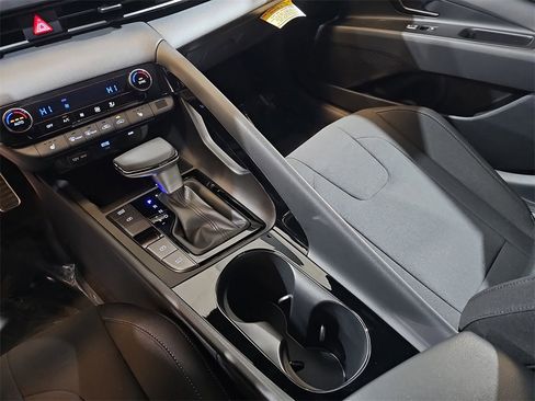 New 2026 Hyundai Elantra SEL Sport image 23