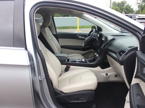 Certified 2022 Ford Edge Titanium AWD/4WD image 18