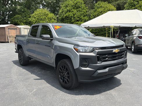 Used 2026 Chevrolet Colorado W/T w/ WT Custom Package RWD image 3