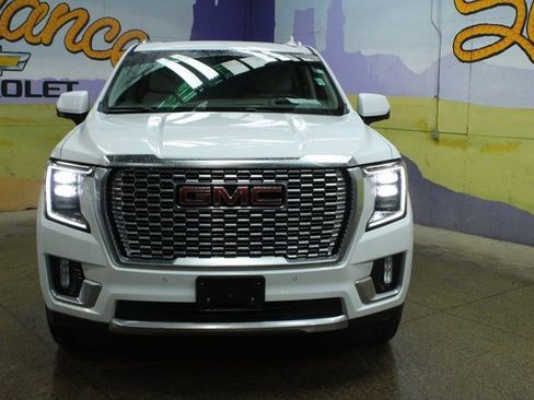 Used 2021 GMC Yukon Denali image 3