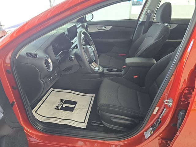 Certified 2024 Kia Forte LXS w/ LXS Technology Package FWD image 13