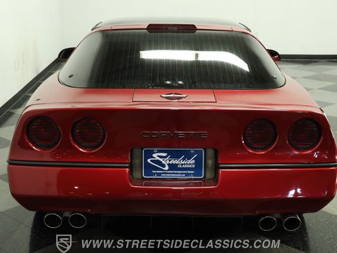 Used 1990 Chevrolet Corvette Coupe RWD image 9