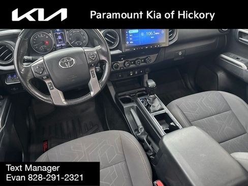 Used 2019 Toyota Tacoma TRD Off-Road AWD/4WD image 15