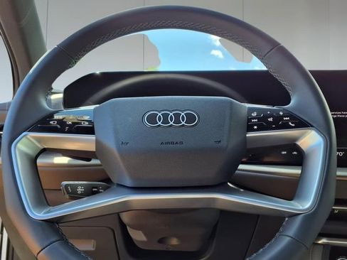 New 2025 Audi Q5 Premium Plus image 15