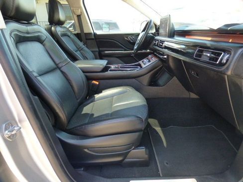 Used 2022 Lincoln Aviator Reserve image 13