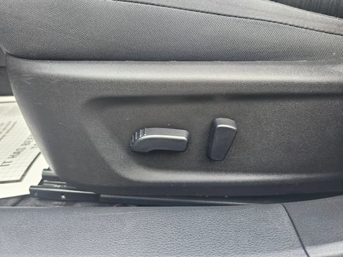 Used 2024 Nissan Altima 2.5 SV image 12