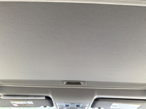 Used 2013 Toyota RAV4 XLE AWD/4WD image 27