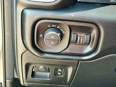 Used 2022 RAM 1500 Laramie image 10