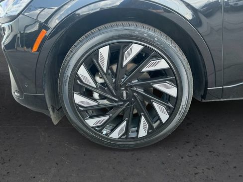Certified 2024 Lincoln Nautilus Reserve w/ Jet Appearance Package (87T) AWD/4WD image 13