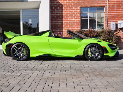 Used 2022 McLaren 765LT image 3