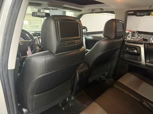 Used 2018 Toyota 4Runner SR5 Premium AWD/4WD image 24