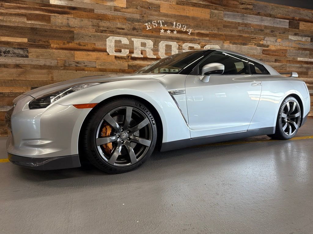 Used 2009 Nissan GT-R Premium AWD/4WD image 68