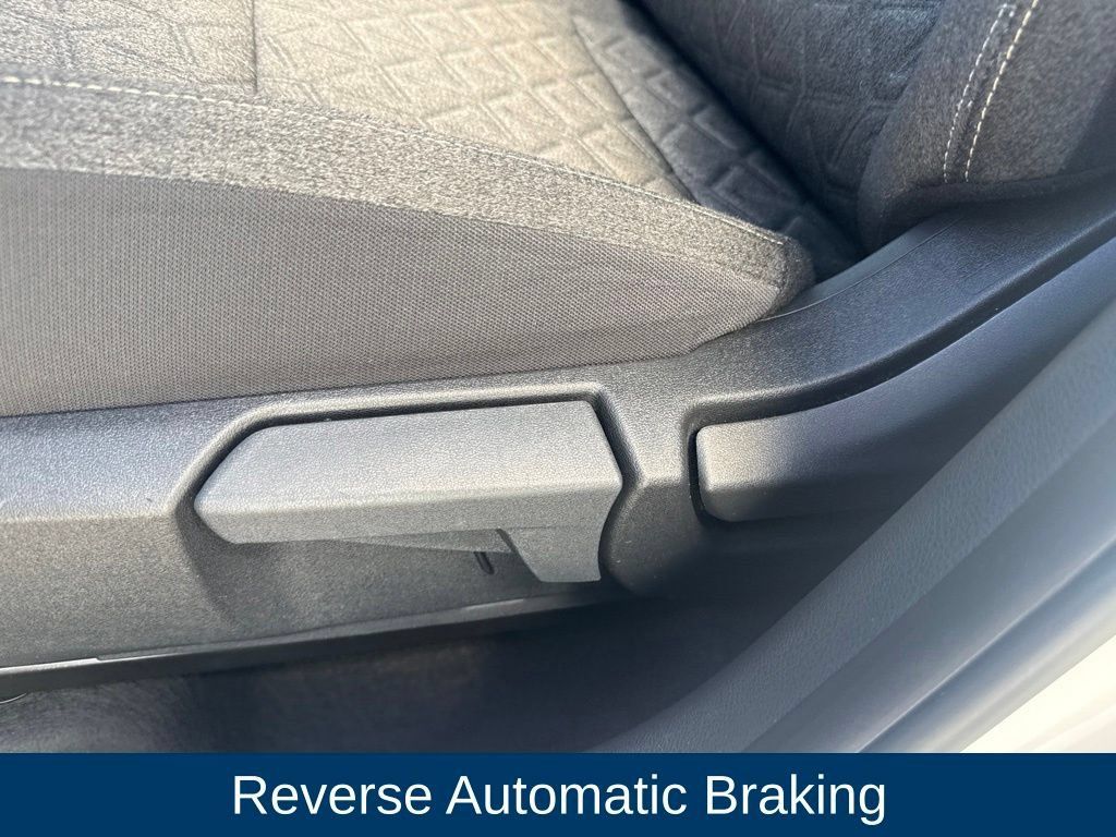Used 2025 Nissan Kicks SV w/ SV Premium Package FWD image 13